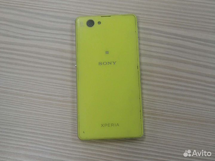 Телефон Sony Xperia z1