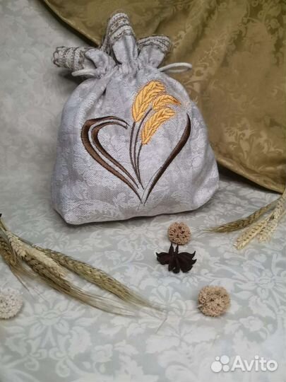 Корзинка с мешочком для хлеба