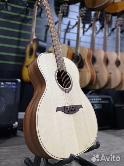 LAG T70A (массив) Аудиториум акустическая гитара
