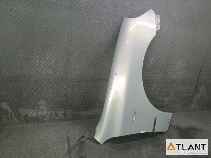 Крыло переднее правое toyota crown majesta