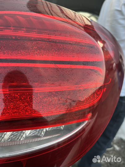 Фонарь задний правый w213