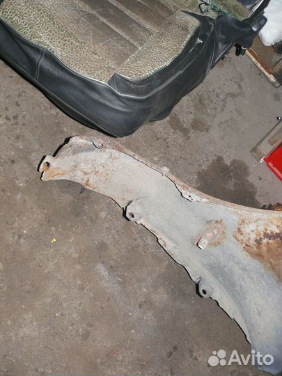 Крылья Ford Mondeo 2 1998 г с дефектами