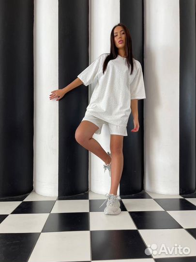 Костюм женский Balenciaga