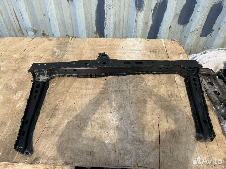 Балка передняя поперечная Toyota Corolla 150