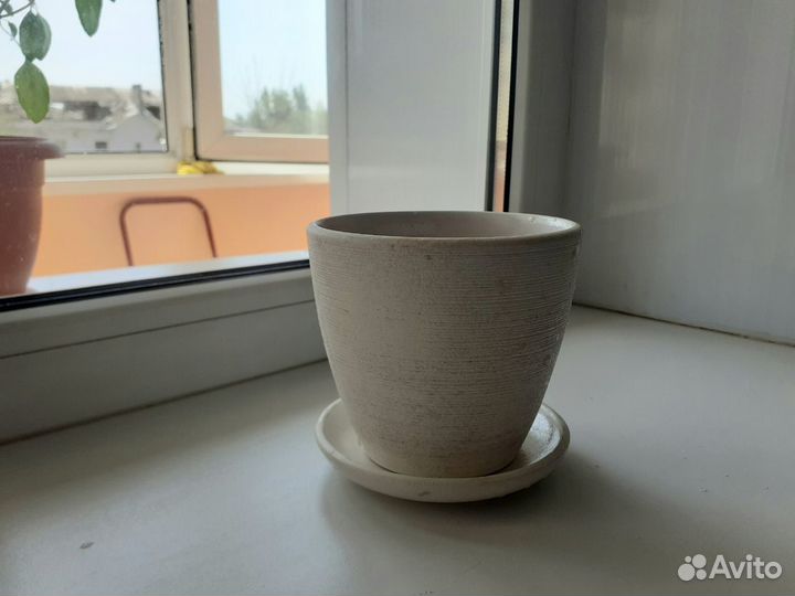 Глиняные горшки 2шт.+ пластиковый горшок и дренаж