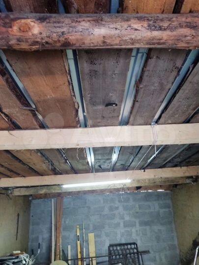 Гараж, > 30 м²