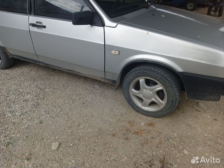 ВАЗ 21099 1.5 МТ, 2001, 200 000 км