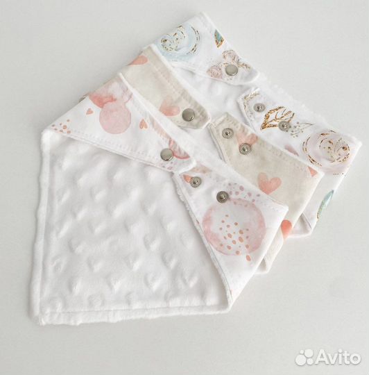 Набор слюнявчиков на кнопках 3 шт