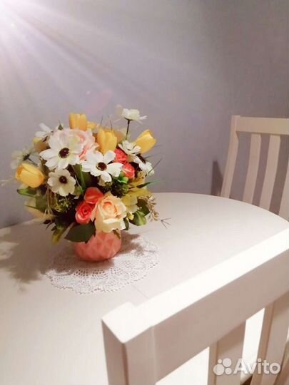 Подарочная цветочная композиция