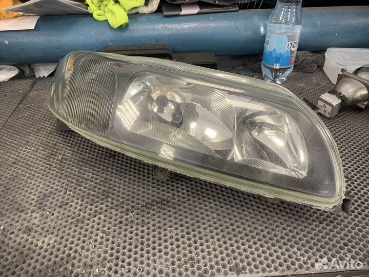 Фара передняя правая volvo xc70