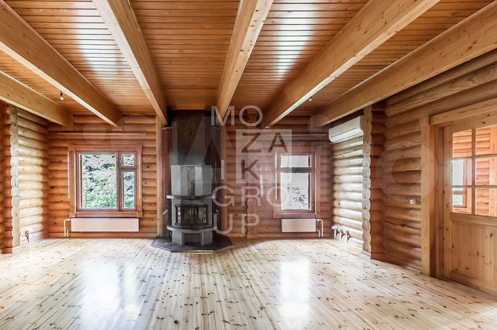 Дом 533 м² на участке 1,6 га