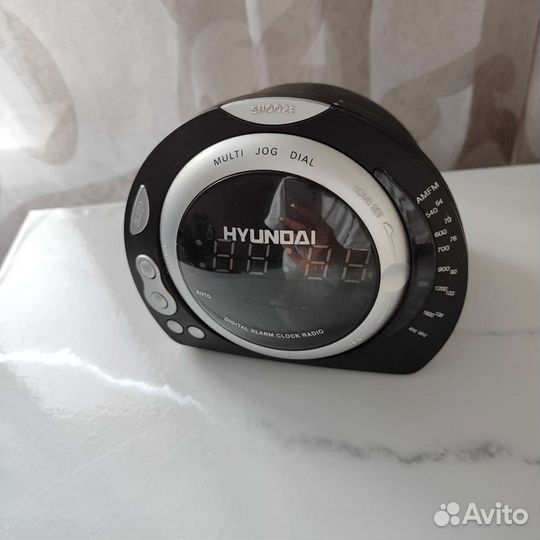 Часы электронные настольные