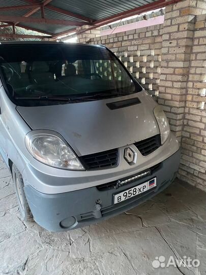 Рено трафик в разборе 01-06 год