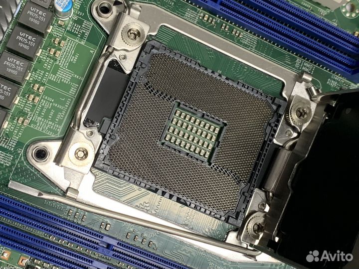 Материнская плата Supermicro X11SRM-VF