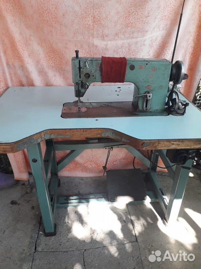 Швейная машинка 1022