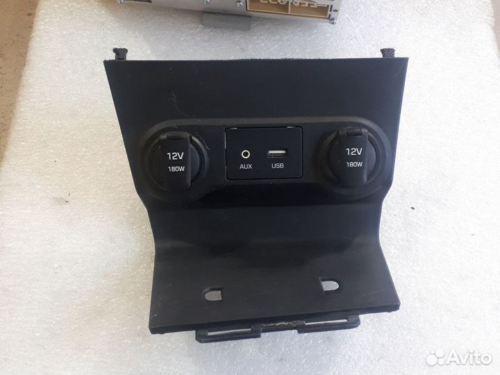 Штатная магитола Hyundai Solaris 17- с блоком Usb