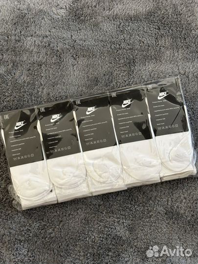 Носки белые Nike женские высокие