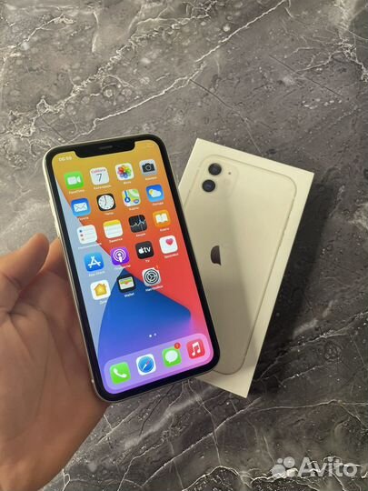 iPhone 11, 64 ГБ
