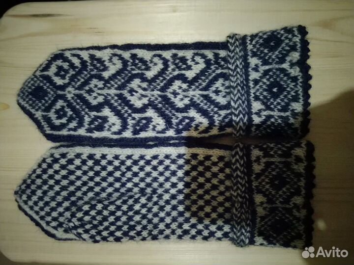 Варежки ручной вязки