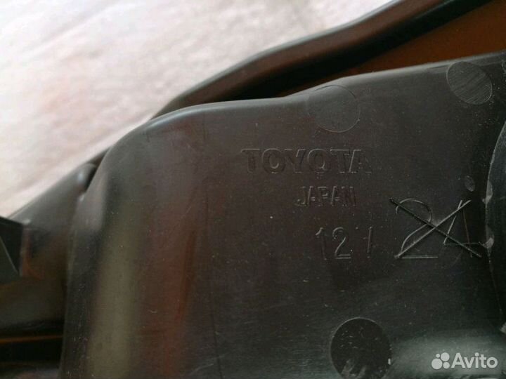 Фара Toyota Land Cruiser Prado 150