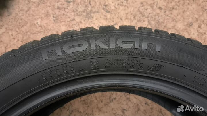 Nokian Tyres Hakkapeliitta 8 205/50 R17 93T