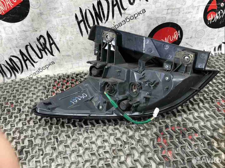 Фонарь задний правый Honda HR-V