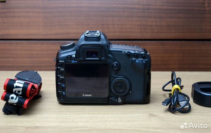 Canon 5D Mark II + Canon EF 50mm STM f1.8