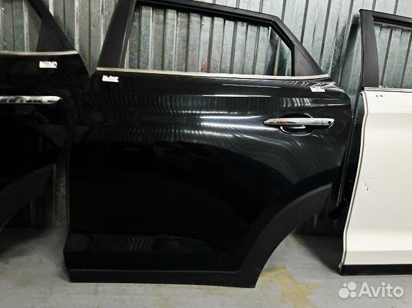 Дверь левая задняя Hyundai Tucson 3