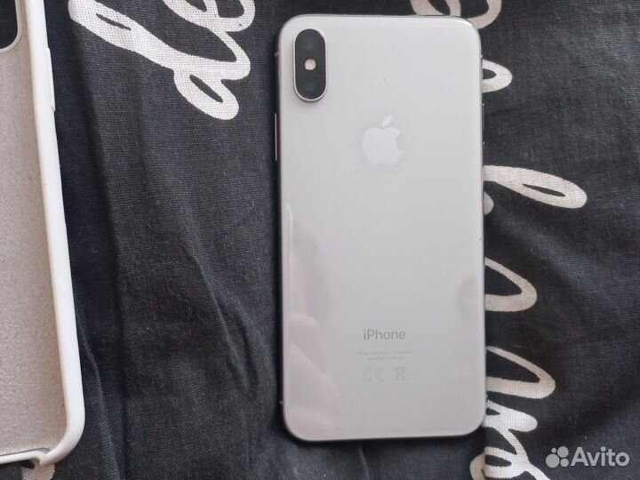 iPhone X, 64 ГБ