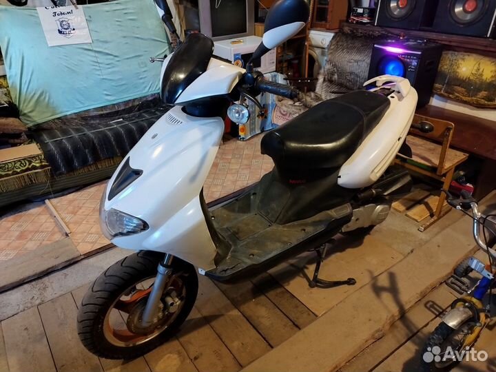 Продам скутер 49 кубов