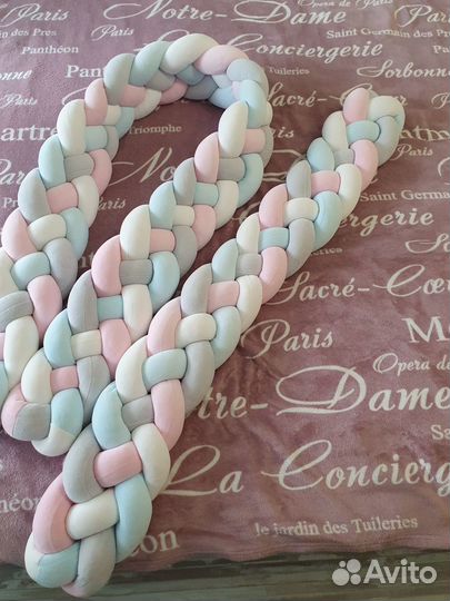 Бортики в детскую кроватку косичка