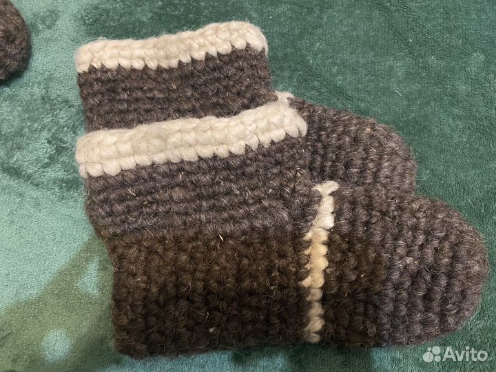 Шерстяные вязанные носки ручной работы (Чуни)