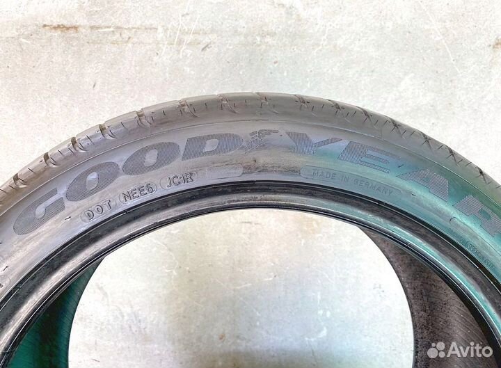 Goodyear EfficientGrip 235/45 R19 95V