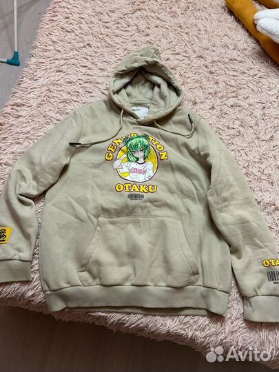 Худи Bershka Аниме