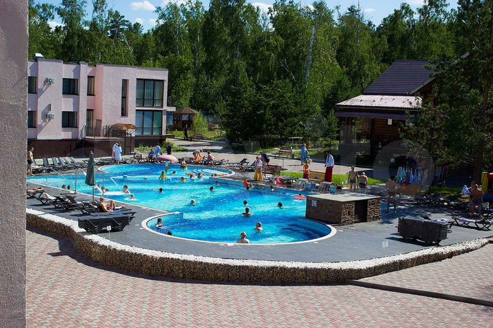 Гостиница, 9293 м²