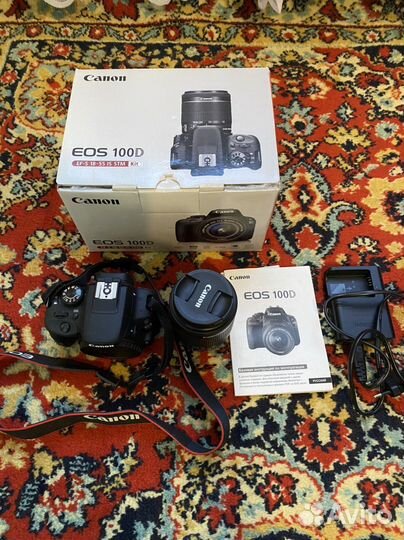 Зеркальный фотоаппарат canon EOS 100d