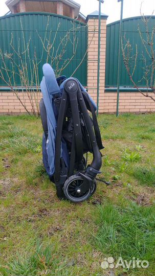 Коляска прогулочная