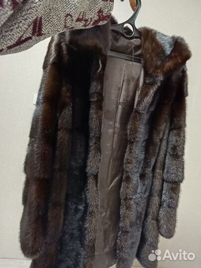 Длинная норковая шуба с капюшоном