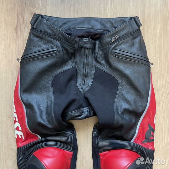 Мотоштаны кожаные Dainese Delta Pro, размер 52-54