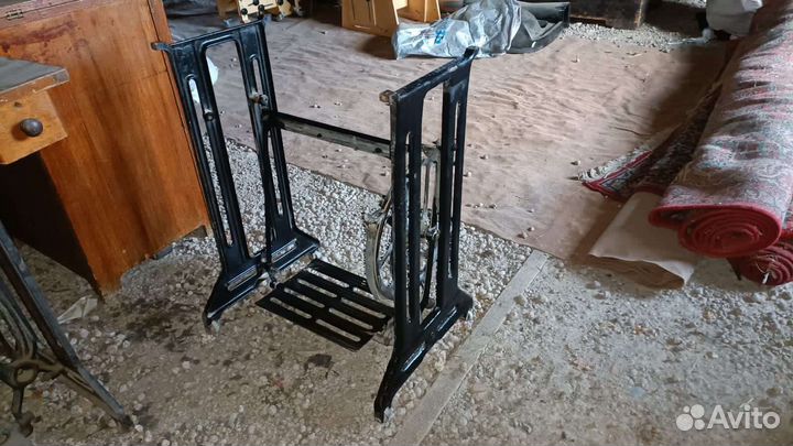 Станина от швейной машинки