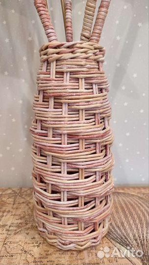 Ваза плетеная из бумажной лозы