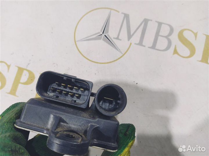 Реле свечей накала Mercedes Ml-Class W166 OM651