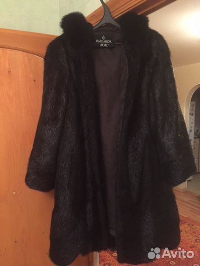Шубка стриженная нутрия воротник писец.В отличном