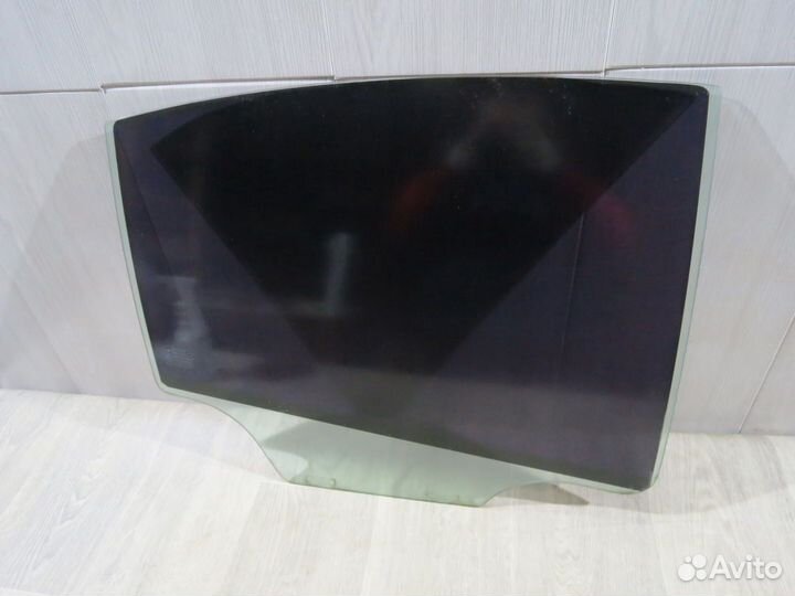 Стекло заднее правое Chevrolet Cruze