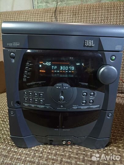 Музыкальный центр JBL