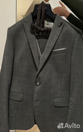 Мужской костюм тройка