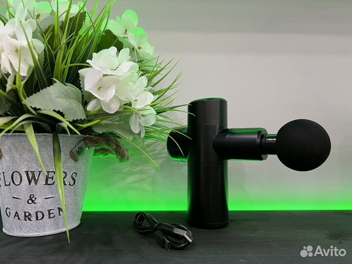 Перкусионный массажер новый