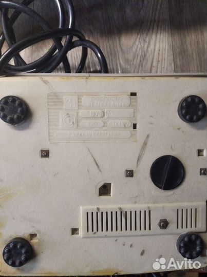 Старый телефон СССР сделано в Болгарии