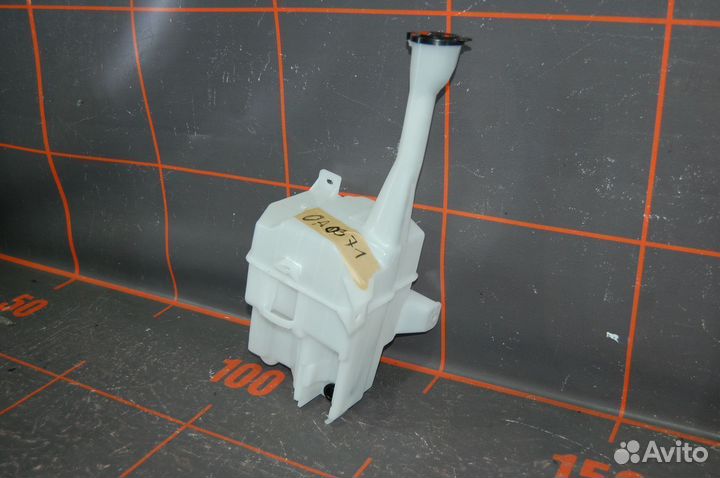 Бачок стеклоомывателя фар - Toyota Camry XV40