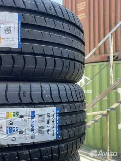 Triangle EffeXSport TH202 225/45 R19